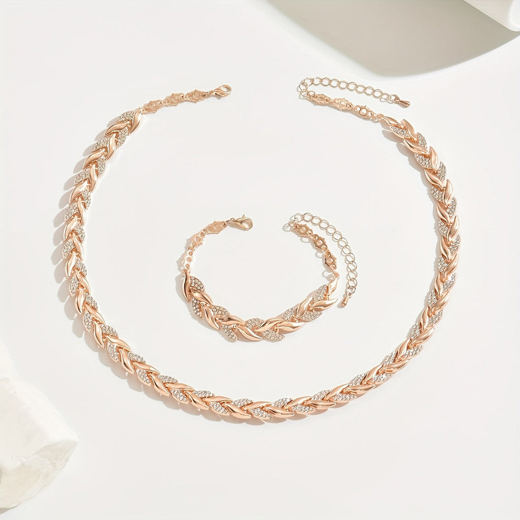 Fishtail chain set shown in both rose gold and silver