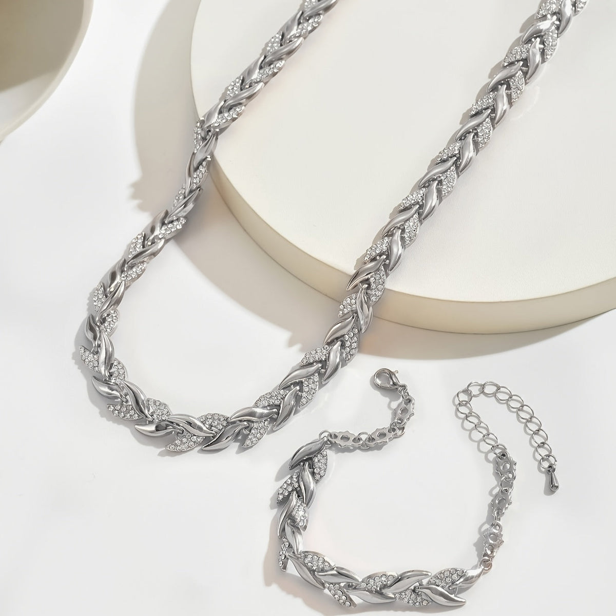 Fishtail Chain Set, view 9