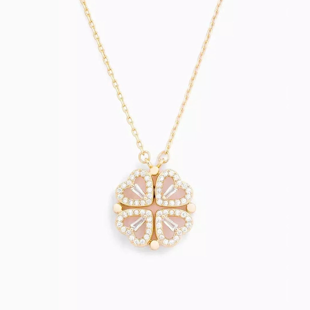 Four heart clover pendant in gold on a fine chain